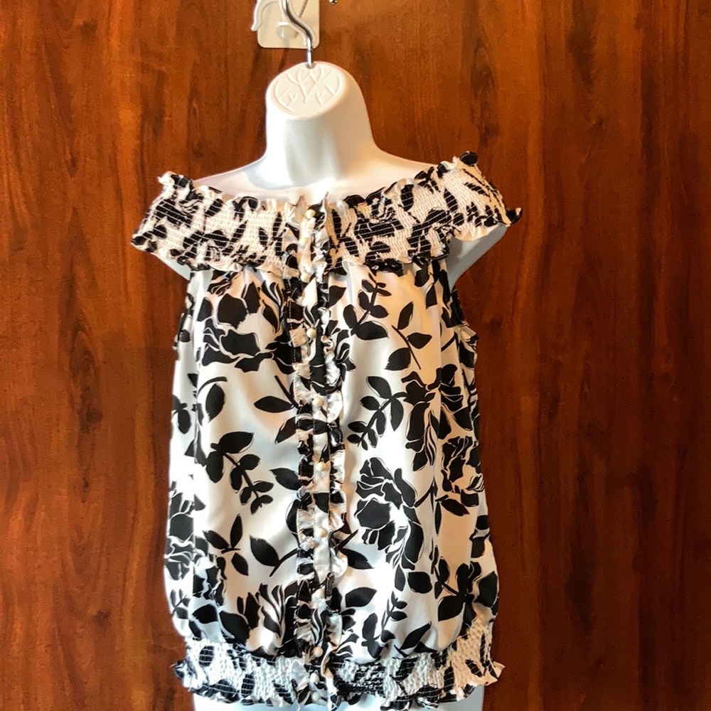 White House Black Market Blouse Size M